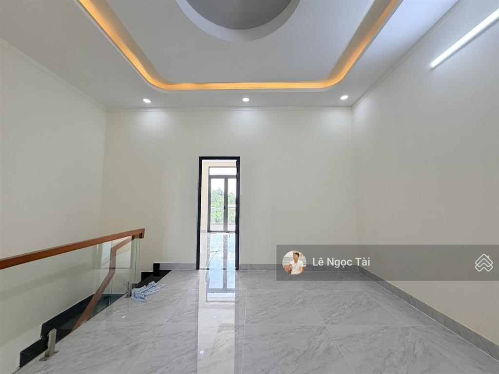 Nhà đức hòa đông có hồ bơi 5x28m giá 2ty550 có 3 phòng ngủ 3 vệ sinh