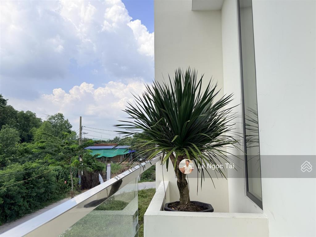 Nhà đức hòa đông có hồ bơi 5x28m giá 2ty550 có 3 phòng ngủ 3 vệ sinh