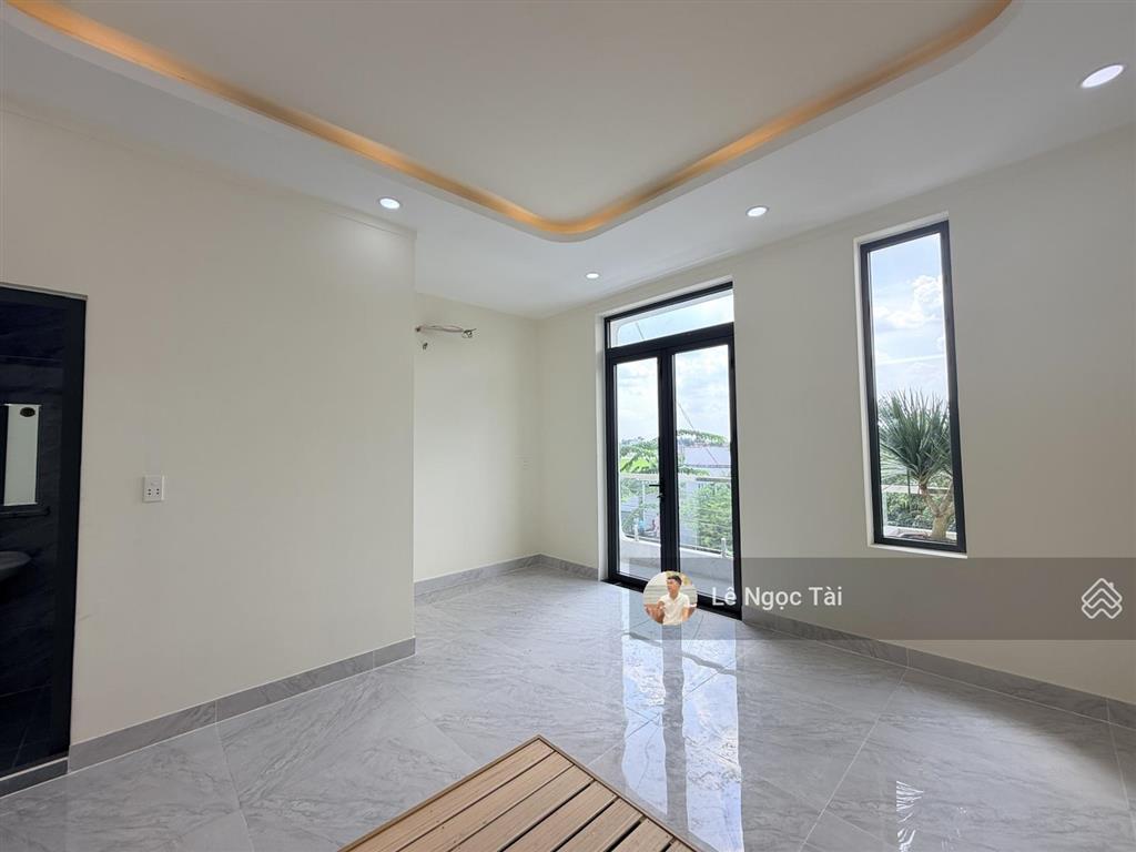 Nhà đức hòa đông có hồ bơi 5x28m giá 2ty550 có 3 phòng ngủ 3 vệ sinh