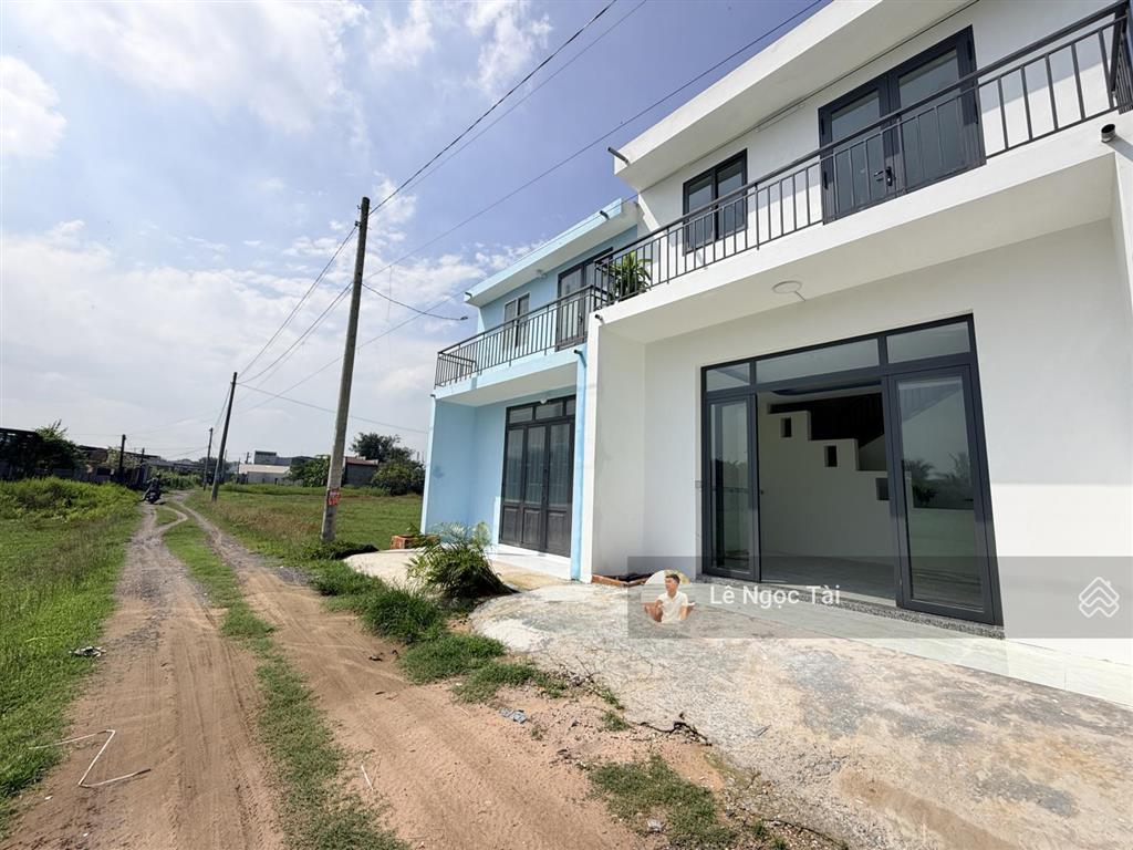 Nhà 1 trệt 1 lầu đức hòa đường ô tô giá 1 tỷ 050