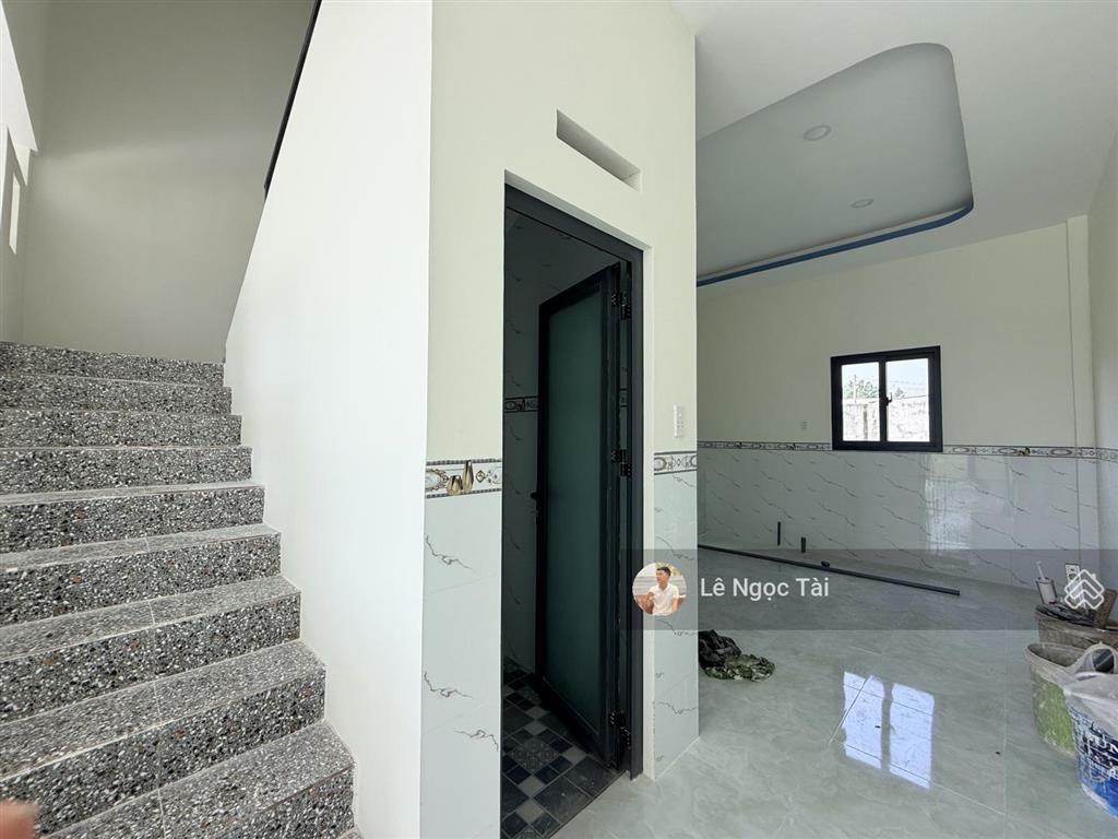 Nhà 1 trệt 1 lầu đức hòa đường ô tô giá 1 tỷ 050
