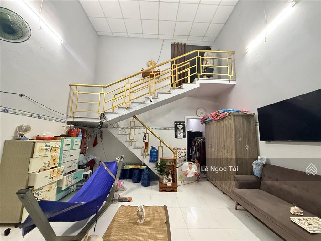 Nhà đức hòa hạ 1 trệt 1 lửng 5x12m giá 1 tỷ 2 đường bê tông
