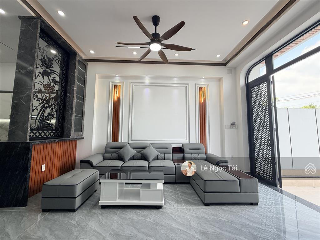 Nhà sát chợ chiều 5x22m kết cấu 3 phòng ngủ 3 vệ sinh