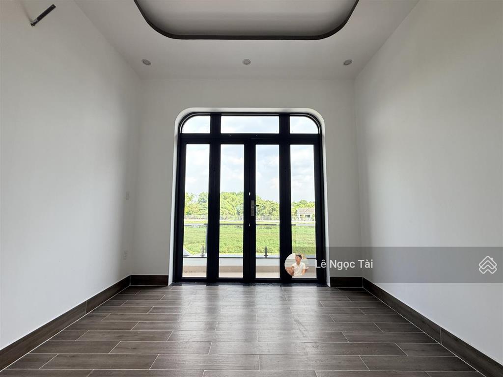 Nhà sát chợ chiều 5x22m kết cấu 3 phòng ngủ 3 vệ sinh