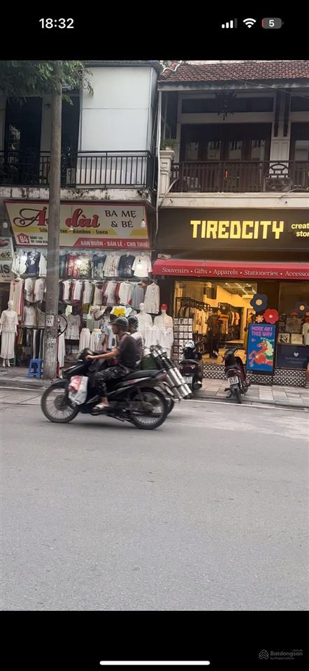 Bán nhà mặt phố hàng gai 478m2 mặt tiền 11m đất vàng hoàn kiếm