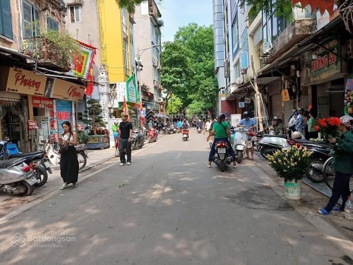 Bán nhà mặt phố cổ hàng vải mặt tiền 6m diện tích 60m