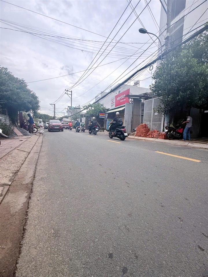 Nhà mặt tiền hiệp phú  chỉ 3,x tỷ  vừa ở vừa kinh doanh gần vincom, metro, lê văn việt