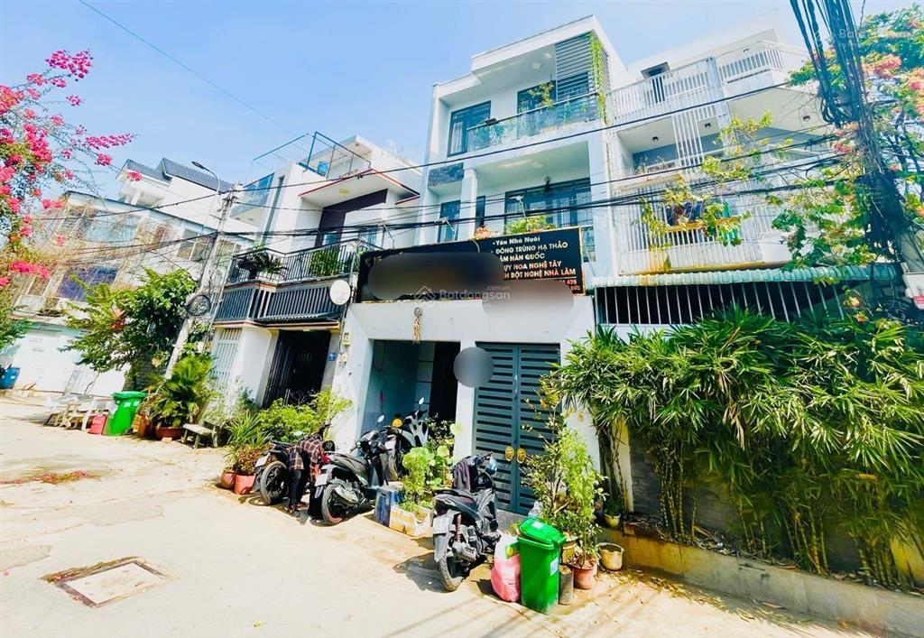 Mặt tiền có thể kinh doanhnhà 3 tầng gần vincom lê văn việt80m²ngang 6mđường 6mgiá 5,8 tỷ