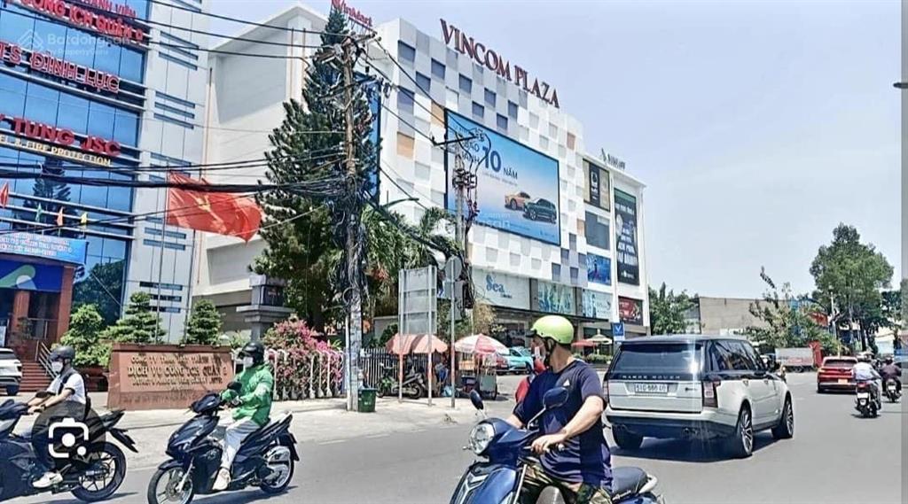 Mặt tiền có thể kinh doanhnhà 3 tầng gần vincom lê văn việt80m²ngang 6mđường 6mgiá 5,8 tỷ