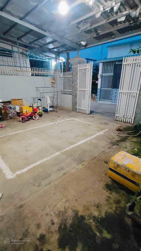 Chỉ 4,999tỷ  khu xây 4 tầng  ngang 7m, 132m2, đất tặng nhà ngay xa lộ hà nội  metro q9