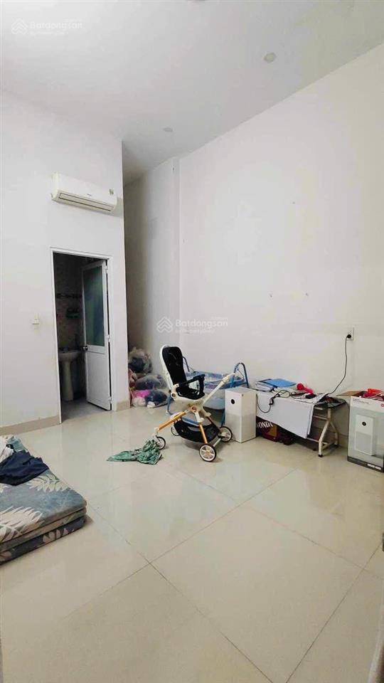 Chỉ 4,999tỷ  khu xây 4 tầng  ngang 7m, 132m2, đất tặng nhà ngay xa lộ hà nội  metro q9
