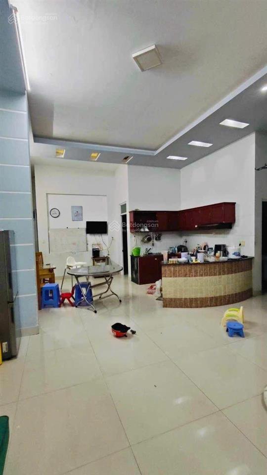 Chỉ 4,999tỷ  khu xây 4 tầng  ngang 7m, 132m2, đất tặng nhà ngay xa lộ hà nội  metro q9