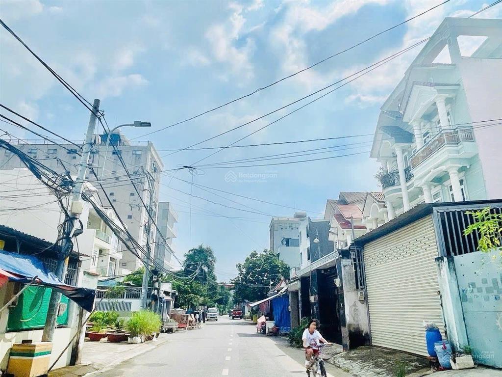 7,5 tỷ còn 6 tỷ  bán lô đất 80m2 mặt tiền kinh doanh xây dựng 5 tầng  ngay chợ p. tăng nhơn phú a