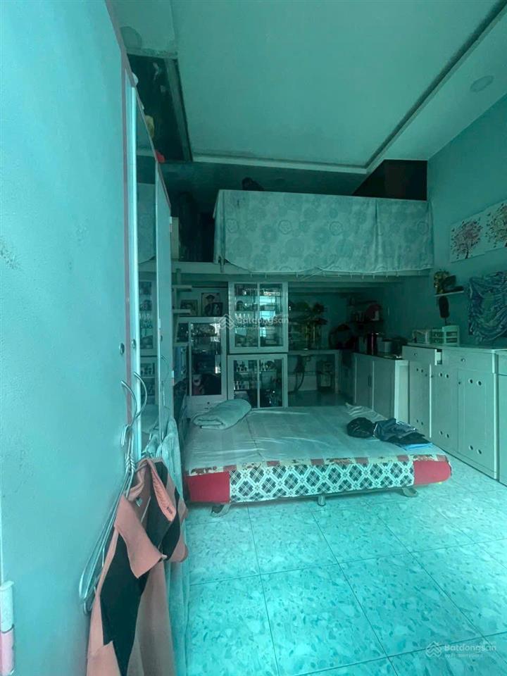 5,9 tỷ tl  chdv 3 tầng 20 triệu tháng, ngay ngã 3 lê văn việt, man thiện