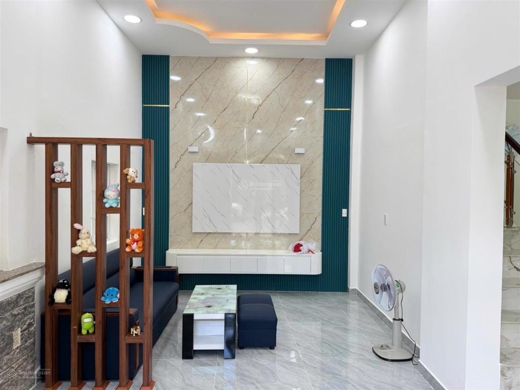 Nhà lầu mặt tiền phước bình  ngang 6m  rẻ!!! chỉ 6,45 tỷ  đỗ xuân hợp q9