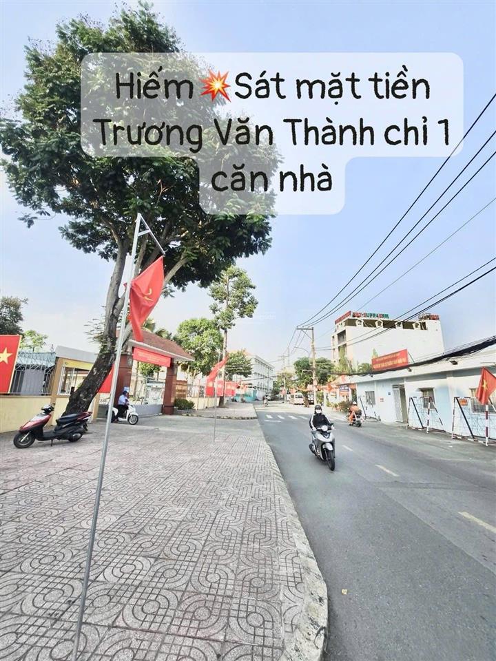 Chỉ 3,6 tỷ  trương văn thành  hiệp phú  2 tầng  5 pn  54m2 đất  82m2 sàn