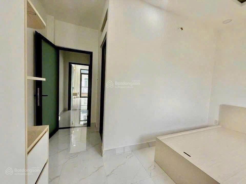 5,5 tỷ ngộp bán gấp 4,7 tỷ  4 tầng  cho thuê 12tr  đường ôtô  gần vinhome grand park q9
