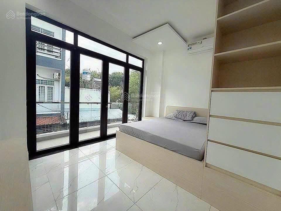 5,5 tỷ ngộp bán gấp 4,7 tỷ  4 tầng  cho thuê 12tr  đường ôtô  gần vinhome grand park q9