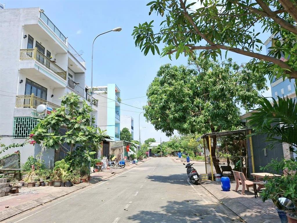 30 tỷ bán 18 tỷlê văn việthoàng hữu namchdv cao cấp262m2ngang 7m20 phòng960tr/năm