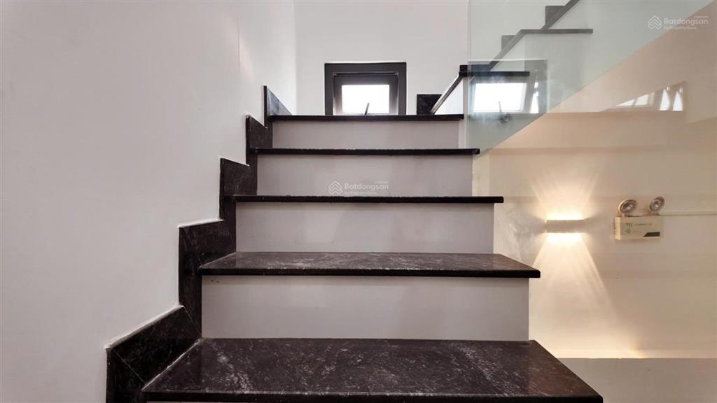 30 tỷ bán 18 tỷlê văn việthoàng hữu namchdv cao cấp262m2ngang 7m20 phòng960tr/năm