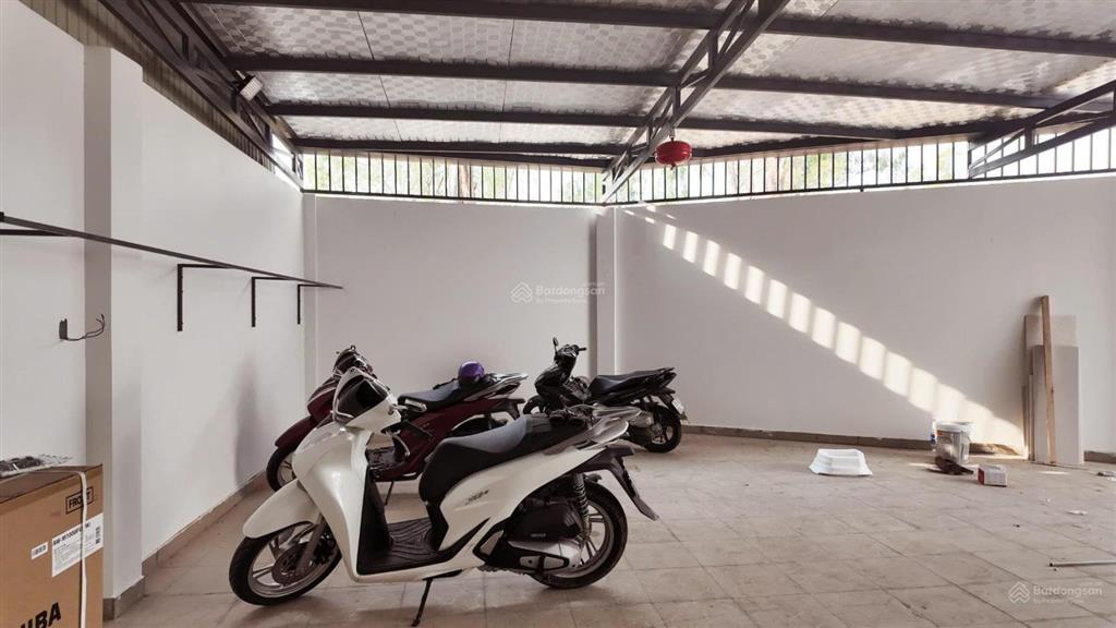 30 tỷ bán 18 tỷlê văn việthoàng hữu namchdv cao cấp262m2ngang 7m20 phòng960tr/năm