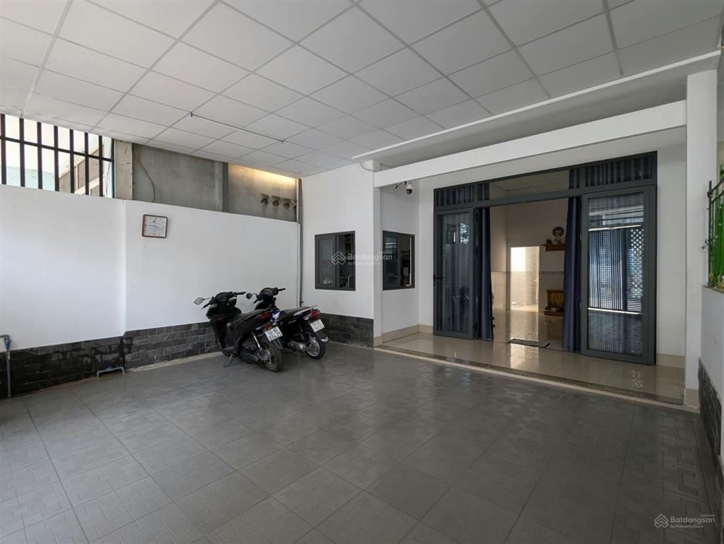 Bán nhà ngang 6,1m 130m2 mặt tiền 379 lê văn việt q9 giá sốc chỉ còn 8,8 tỷ (giảm từ 12 tỷ)