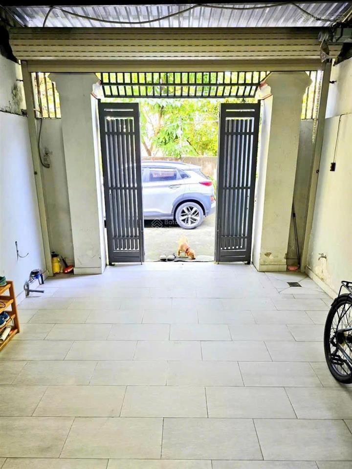 Bán nhà ngay man thiện 94m2 nhỉnh 6 tỷ cho thuê 15tr/tháng