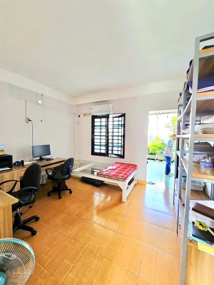 Bán nhà ngay man thiện 94m2 nhỉnh 6 tỷ cho thuê 15tr/tháng