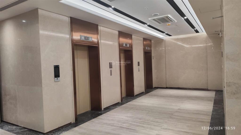 Bán căn hộ sunshine green iconic 80m²,2pn, tầng đẹp, view thác nước nội khu và sân golf, giá 8,1 tỷ