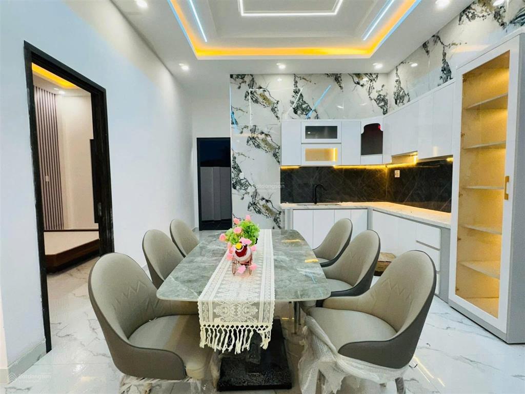 Xuất hiện biệt thự 8,5x10m, xây mới cực hiếm, full nội thất cách bến xe biên hòa 7p