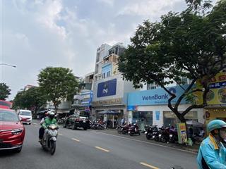 Xuất cảnh,bán mặt tiền thành thái,quận 10. dt 4.2 x 25m. 5 lầu,thang máy. hđt 80tr/th giá 35 tỷ