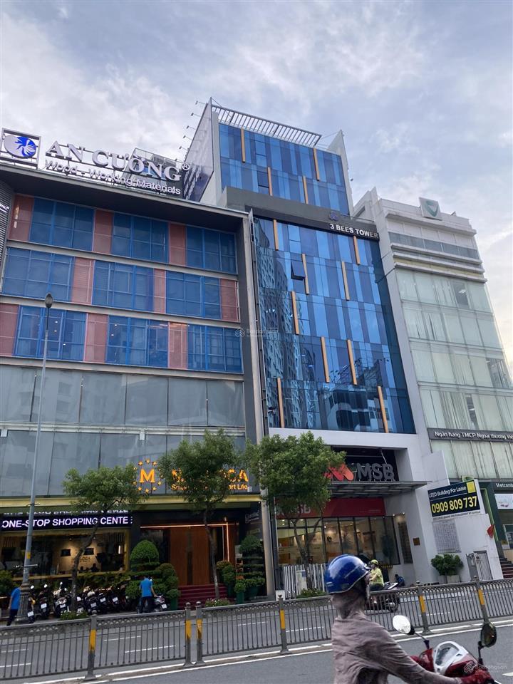 Toà nhà văn phòng nguyễn văn trỗi,phú nhuận. dt 5.5 x 12m, 8 tầng. hđt 80tr/th. giá 28 tỷ