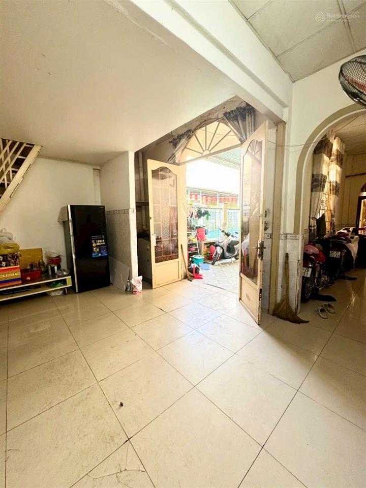 Bán nhà shr, dt cực lớn 132m2, full thổ cư