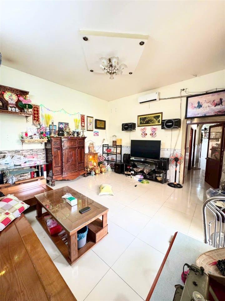 Bán nhà shr, dt cực lớn 132m2, full thổ cư