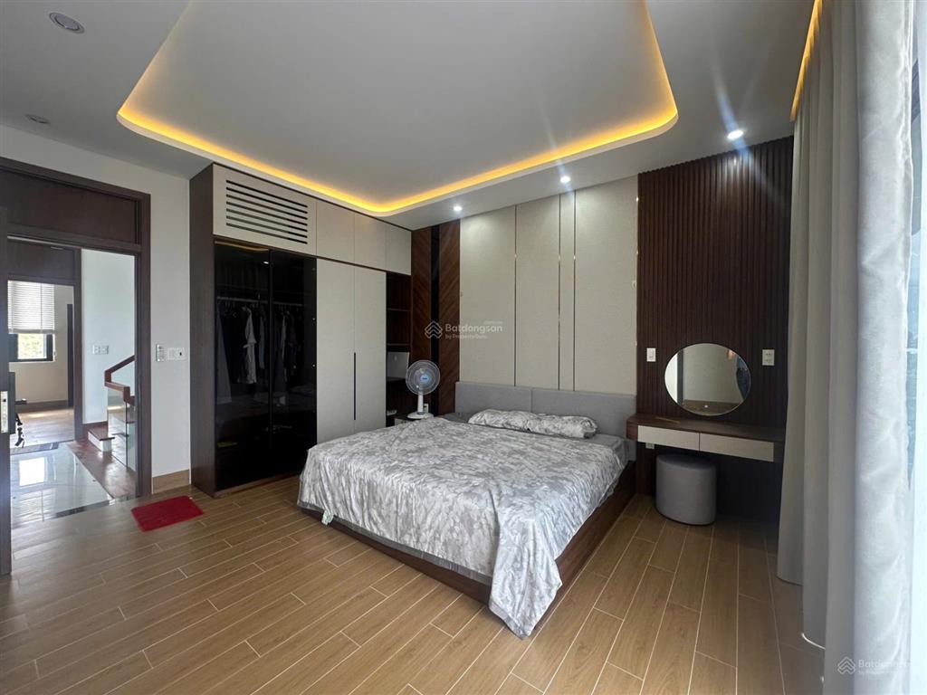 Bán villa gần đại học fpt tiềm năng đầu tư, khai thác cho thuê cao