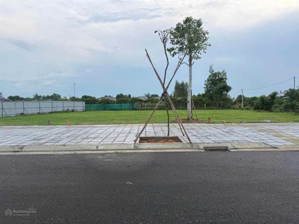 Chính chủ bán lô đất diện tích 350m2 giá chỉ 4,2 tỷ tại hồ tràm, hồ chí minh