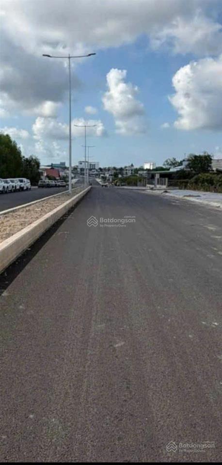 Chính chủ bán lô đất diện tích 350m2 giá chỉ 4,2 tỷ tại hồ tràm, hồ chí minh