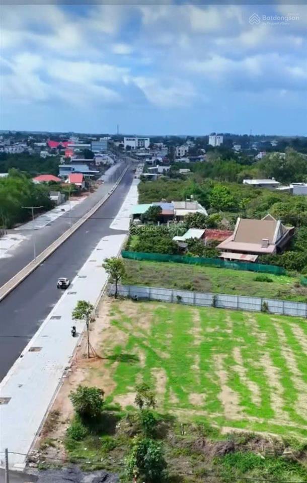 Chính chủ bán lô đất diện tích 350m2 giá chỉ 4,2 tỷ tại hồ tràm, hồ chí minh