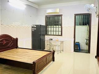 Phòng 35m2  trong nhà phố kdc nam long phú thuận  5tr