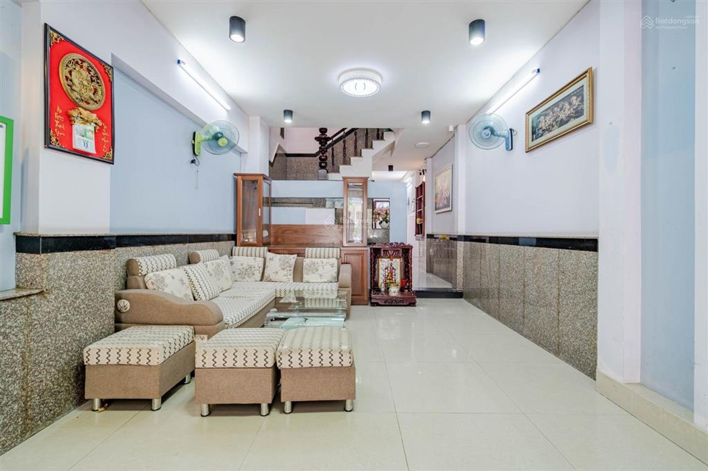 Phòng 35m2  trong nhà phố kdc nam long phú thuận  5tr