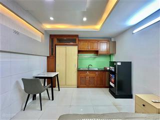 Bán chdv huỳnh mẫn đạt quận 5  5 tầng 7 phòng  dòng tiền 30tr/tháng  10m ra phố.