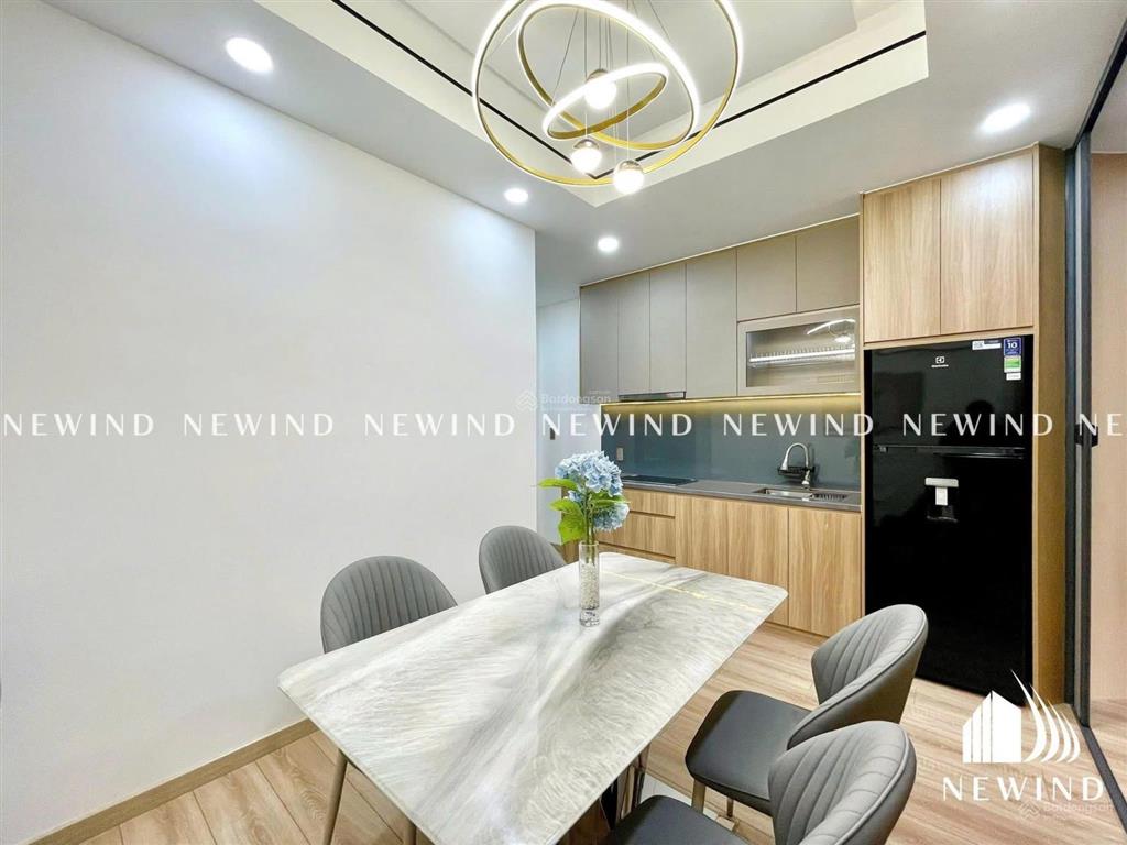 Căn hộ dịch vụ 1 phòng ngủ bancon full nội thất ngay sát lotte quận 7