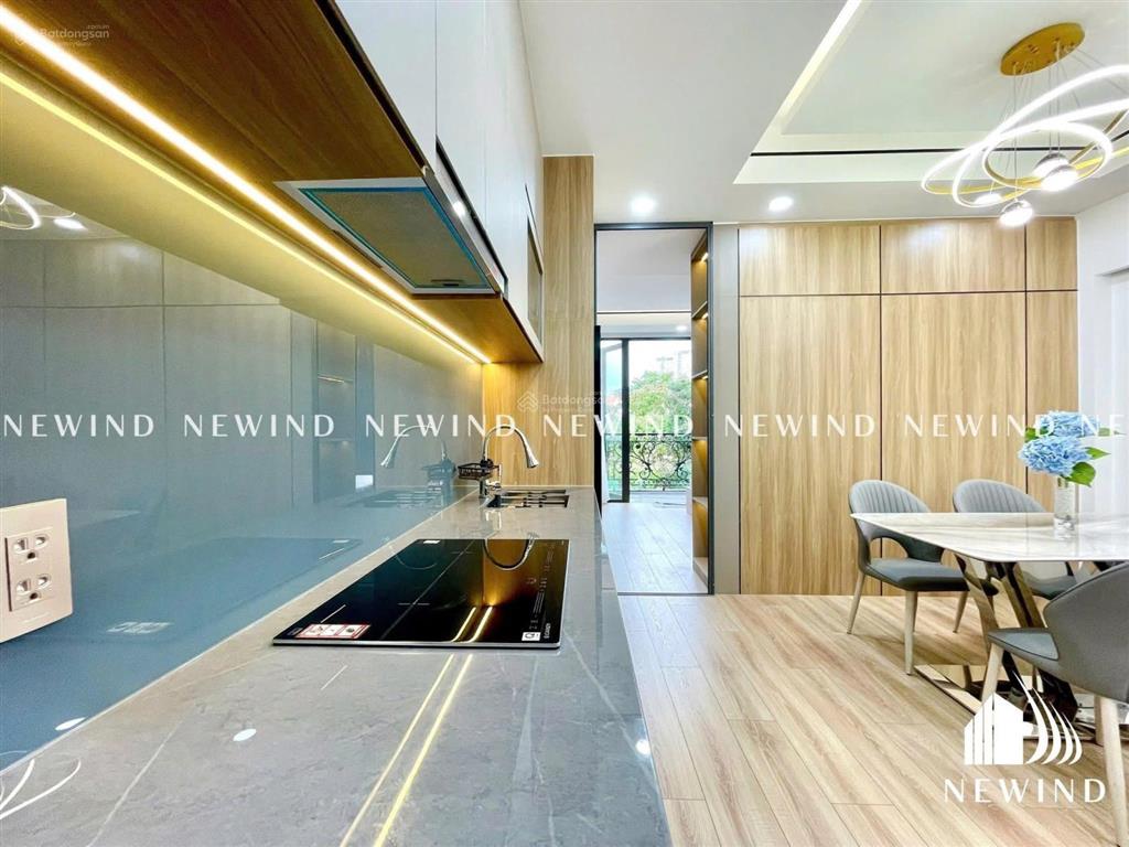 Căn hộ dịch vụ 1 phòng ngủ bancon full nội thất ngay sát lotte quận 7