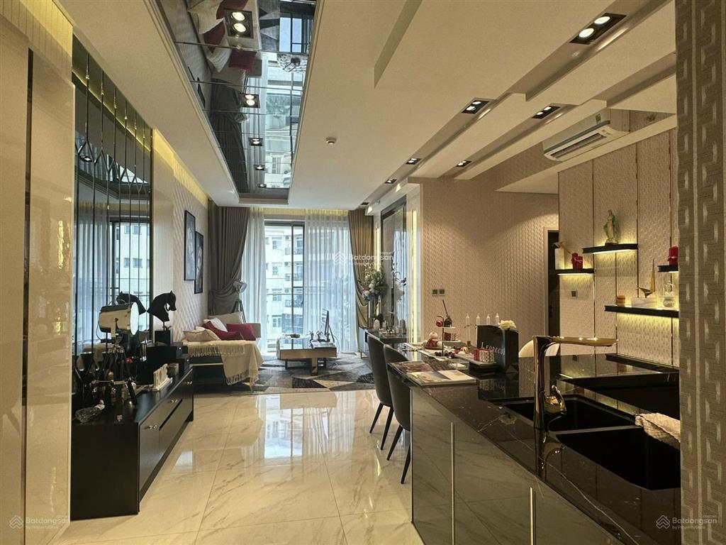 Chuyển nhượng midtown m6 2pn 96m², một trong số ít 1 căn diện tích lớn có ô xe, giá 10,5 tỷ