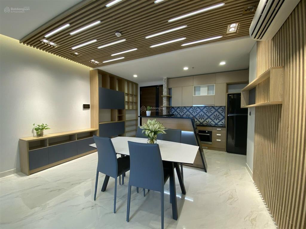 Chuyển nhượng midtown m6 2pn 96m², một trong số ít 1 căn diện tích lớn có ô xe, giá 10,5 tỷ
