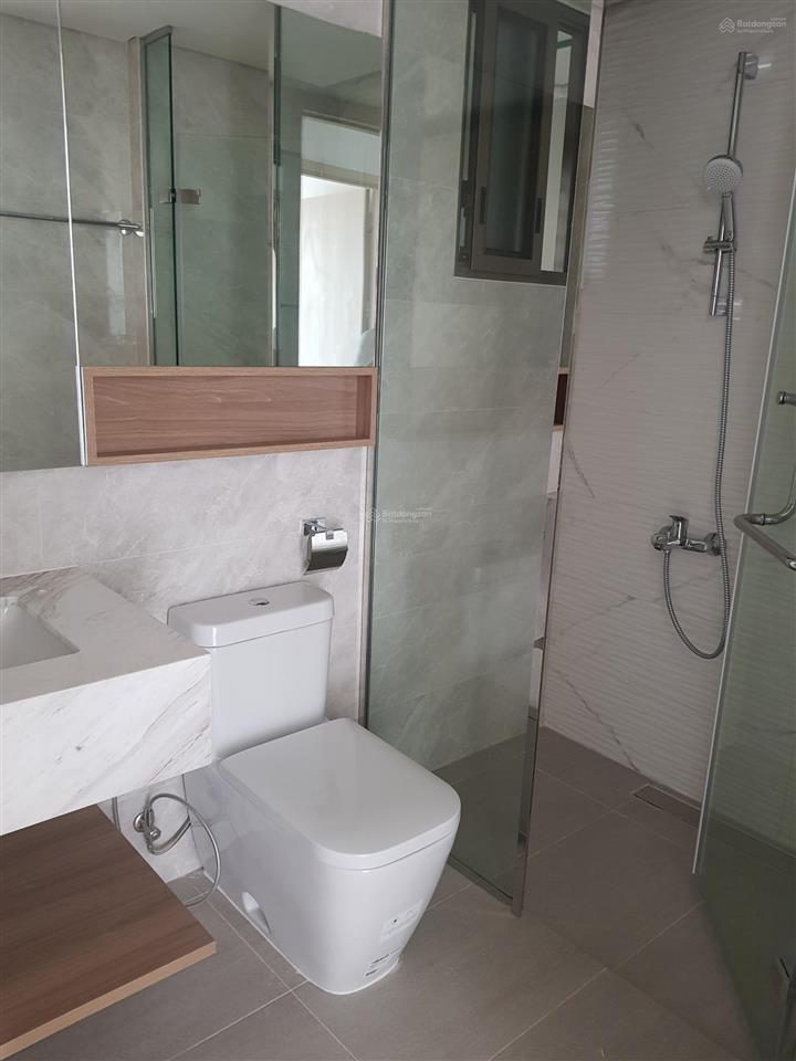 Còn hiếm có 1 căn midtown m7 2pn 80m2 lầu cao, full nội thất có ô xe hầm giá 9,3 tỷ