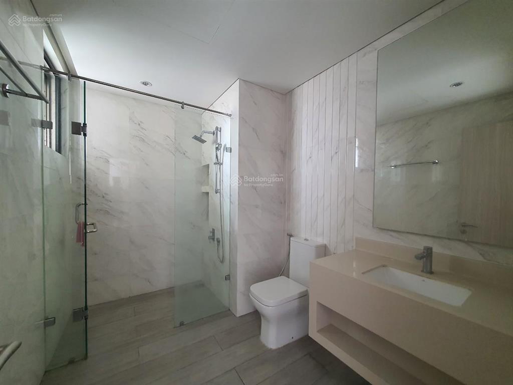 Bán căn hộ midtown 2pn 2wc 91m2 siêu hiếm, nhà full nội thất cao cấp có ô xe giá 9,5 tỷ