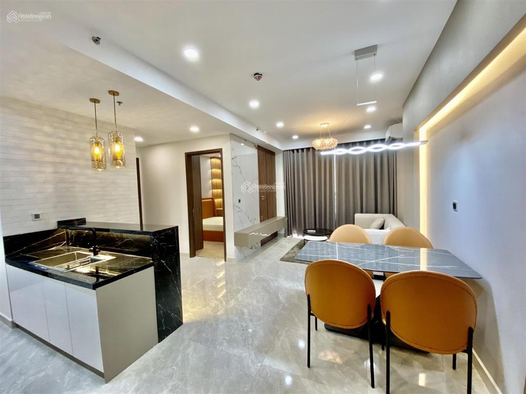Bán nhanh căn hộ midtown (m5) 2pn view đông nam ô xe hầm cực hot giá 9,3 tỷ