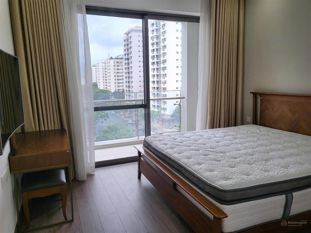 Bán riverpark premier 3pn 133m2, vị trí hiếm ban công dài giá 17 tỷ  0938 628 ***