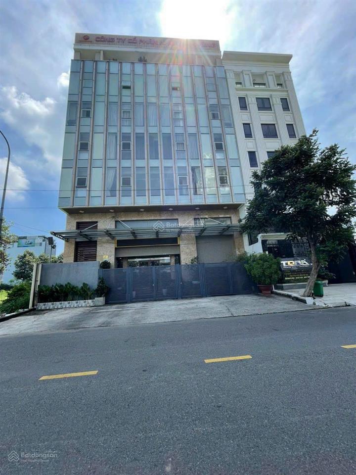 Building 1500m2 sàn hầm 8 tầng mt trần não, p. ak, tp. thủ đức 12x20 (220m2) hđt 350tr/th giá 68 tỷ